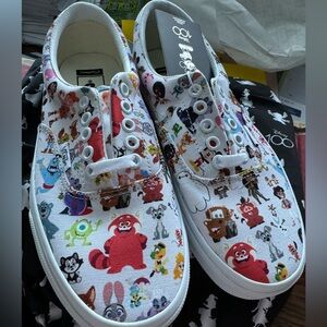 BNIB Vans Disney 100 sneakers. M: 6.5 W:8